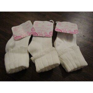 Miniccigirl Ruffled Girl Socks 3 Pair Size Small Fits Shoe Size 5-9 White